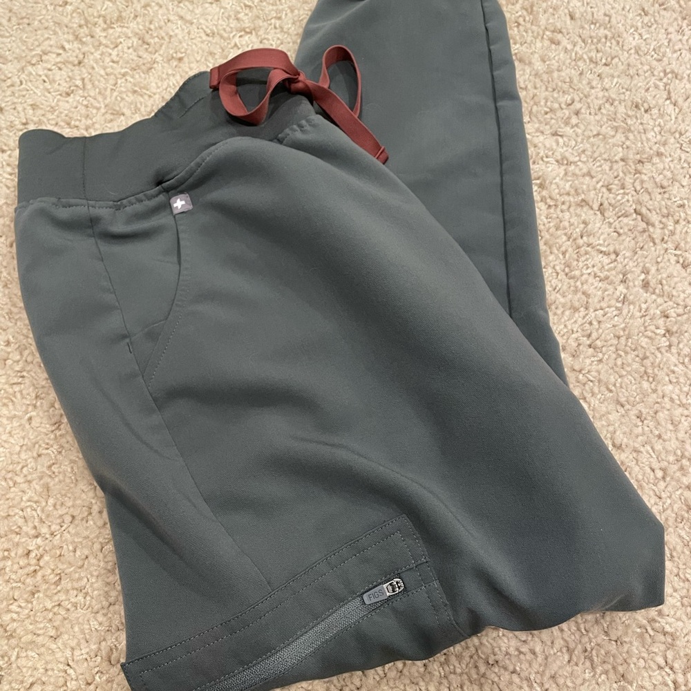 FIGS Bonsai High Waisted Zamora Jogger Scrub Pants - Medium PETITE